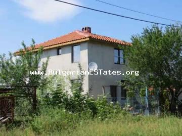 Advantageous tender! An inexpensive big new house in the village of Trastikovo is for sale, just 15 km from Bourgas and the sea.