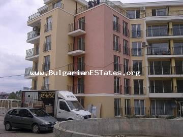 Купете евтин, двустаен апартамент в новия к-с „Голдън Дей 2”, Слънчев Бряг, България.