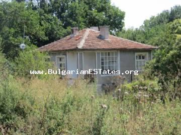 For sale is an old house with a large yard in the village of Yasna Polyana, only 12 km from the town of Primorsko and the sea.