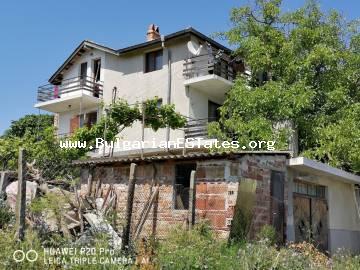 Three-storey house for sale in the village of Ravadinovo, 6 km from the town of Sozopol and only 3 km from the beach.