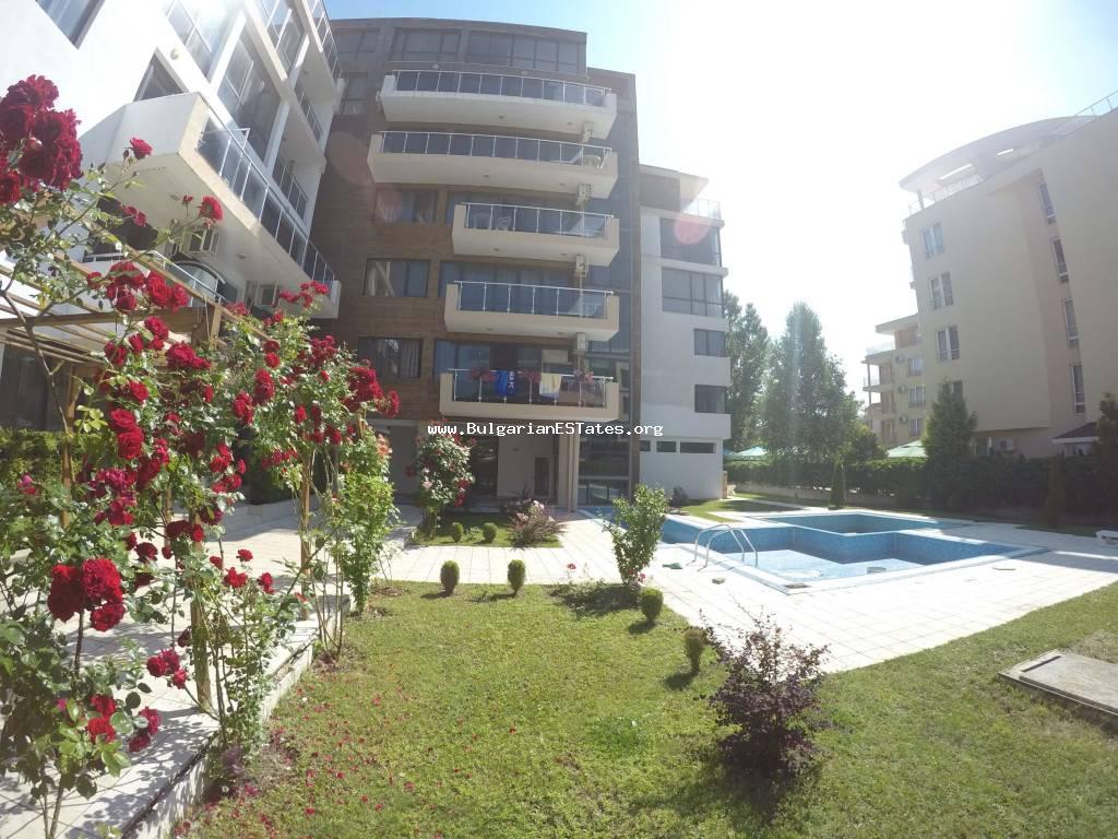 A large furnished studio is for sale affordably in «St. George» complex, Sunny Beach resort.