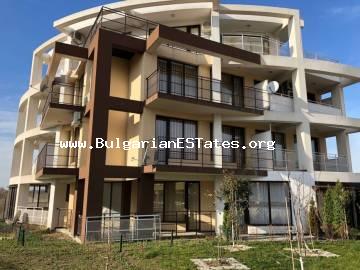 Affordably a studio with a huge terrace and sea view is for sale in Ravda.