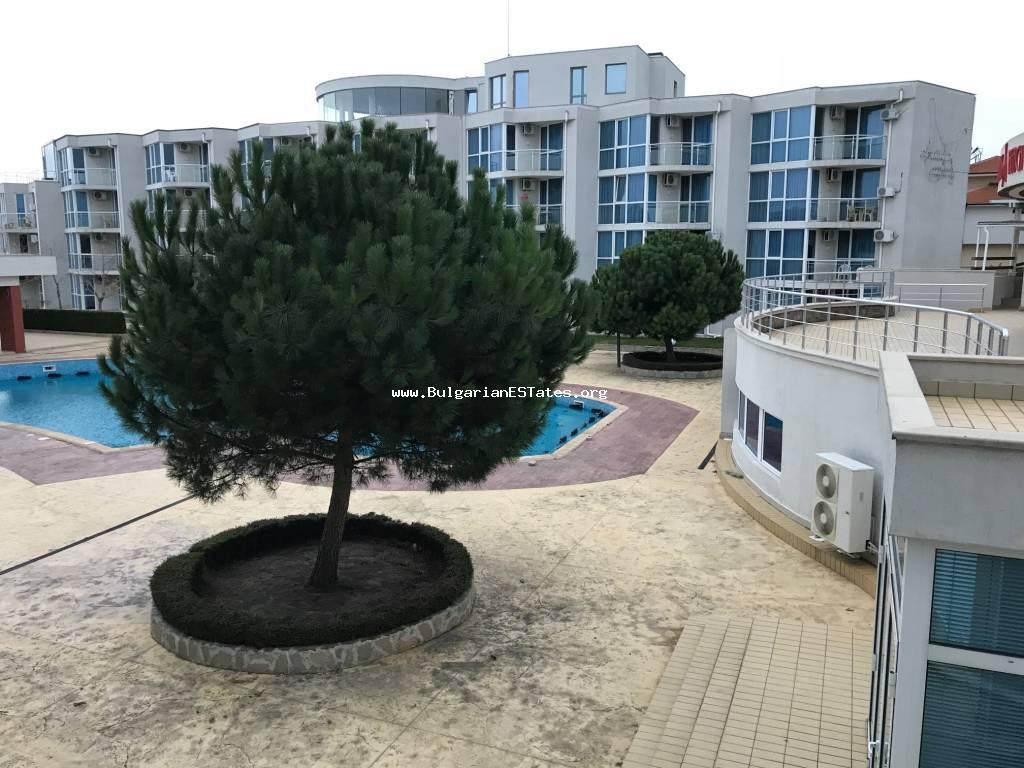 For sale is offered an equipped studio in the city of Burgas, Sarafovo area.