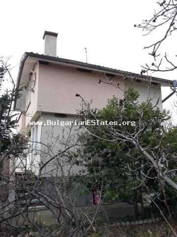 We offer for sale a lovely two-storey house 15 km away from Sunny Beach resort, village of Galabets