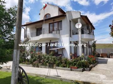 Продаваме нова триетажна къща с гледка море в село Лъка, само на 14км от град Бургас.