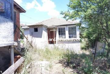 A house with a large yard is for sale, only 10 km away from the city of Burgas and the sea.