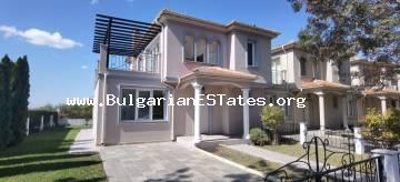 For sale is a detached two-storey house in a gated complex “Victoria Hill”, located in the suburban area of Sarafovo, 3 km from the town of Pomorie and the sea.