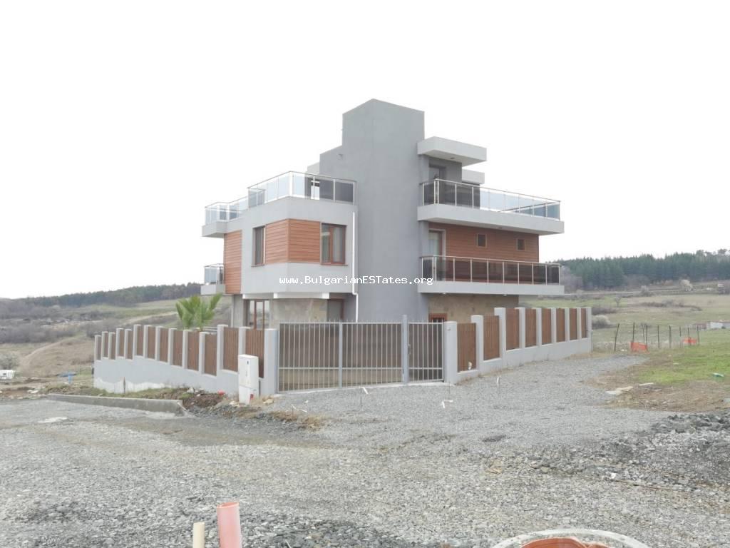 We present you for sale a three-storey house with a swimming pool and a beautiful sea view in the town of Sozopol!