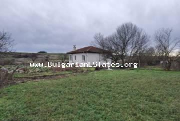 Продажба на нова къща с голям двор в село Полски извор, само на 12 км от Бургас.