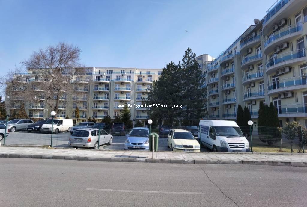 Buy a large two-bedroom apartment 50 m from the sea in the village of Ravda, Bulgaria.