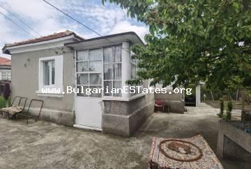 House for sale 25 km from Burgas, 10 km from the town of Aytos , village of Vinarsko, District of Burgas, Municipality Kameno, Bulgaria.