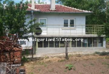 Масивна къща за продажба в село Вълчаново, само на 50 км от град Бургас и морето!!