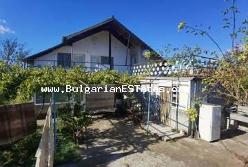 Buy a house with a large yard and many outbuildings in the village of Livada, only 20 km from the sea and the city of Burgas, Bulgaria!!!