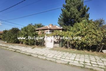 House for sale in the village of Orizare, 14 km from Sunny Beach and the sea and 32 km from Burgas, Bulgaria.